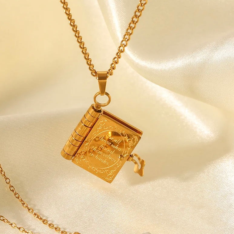 Belle necklace